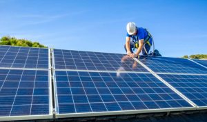 Installation et mise en production des panneaux solaires photovoltaïques à Villeneuve